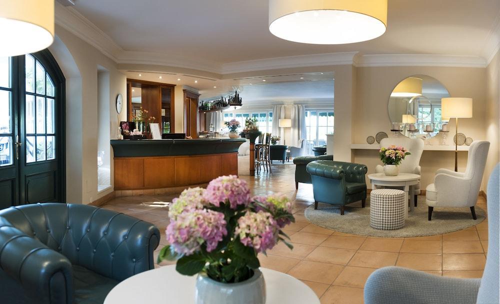 Hotel Pienzenau Am Schlosspark Merano Eksteriør billede