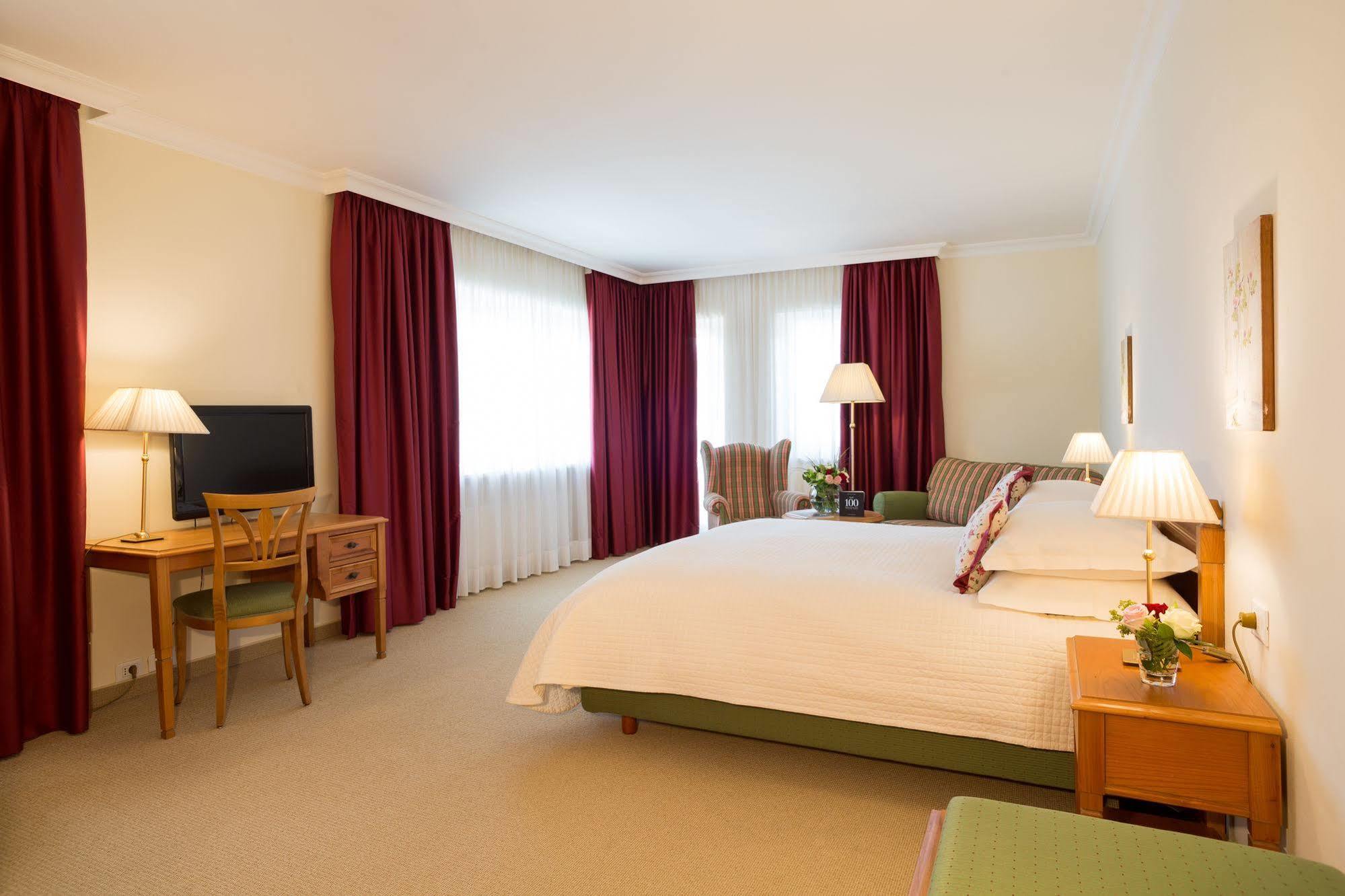 Hotel Pienzenau Am Schlosspark Merano Eksteriør billede